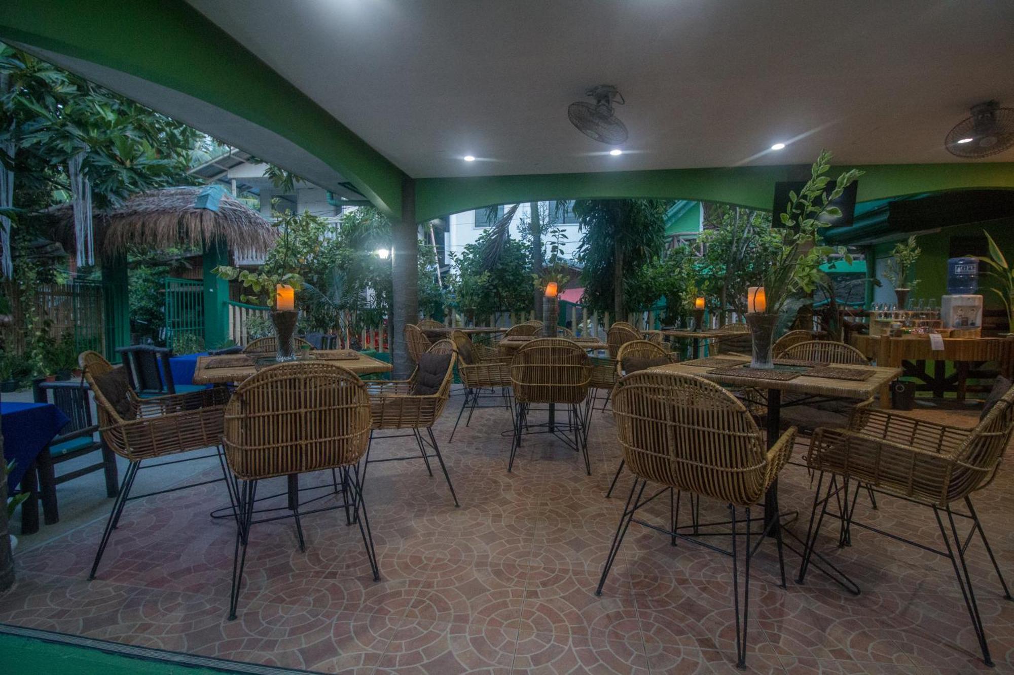 มูนไลต์ รีสอร์ต Hotel เกาะมาลาปัสกัว ภายนอก รูปภาพ