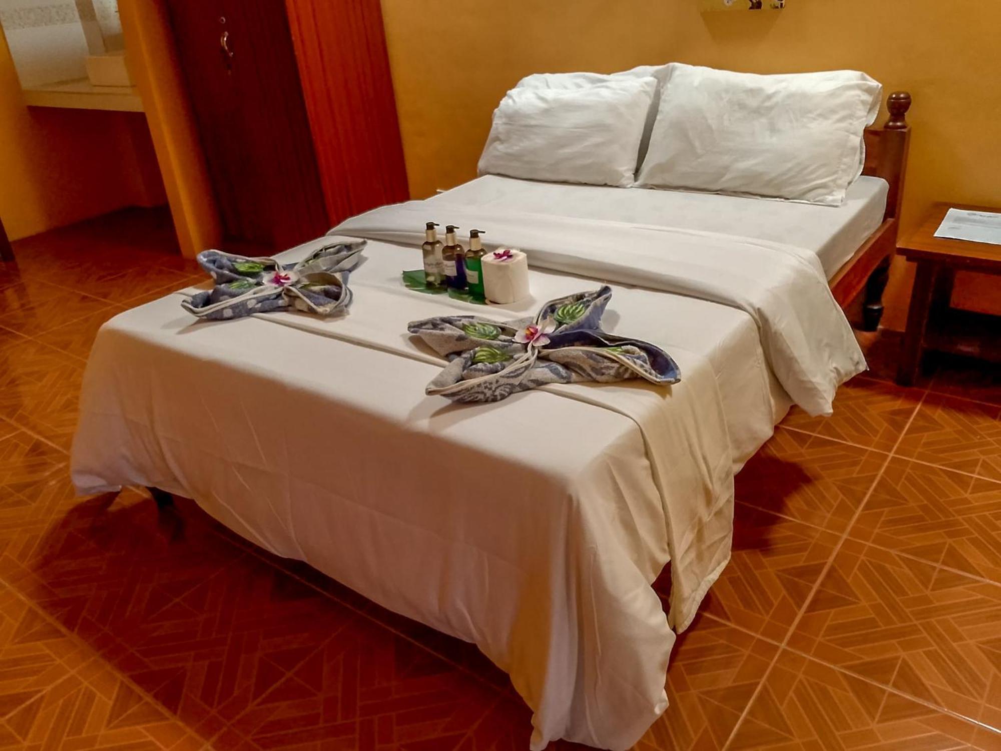 มูนไลต์ รีสอร์ต Hotel เกาะมาลาปัสกัว ภายนอก รูปภาพ